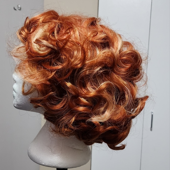 Lacefront short synthetic wig - Picture 3 of 5